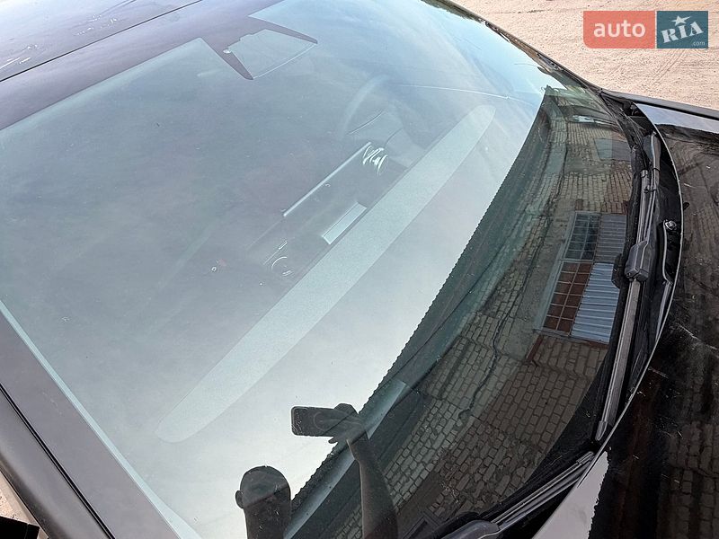 Седан Tesla Model 3 2025 в Сарнах