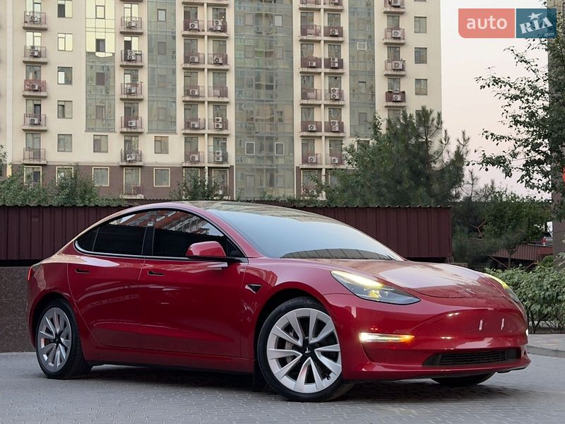 Седан Tesla Model 3 2022 в Одесі