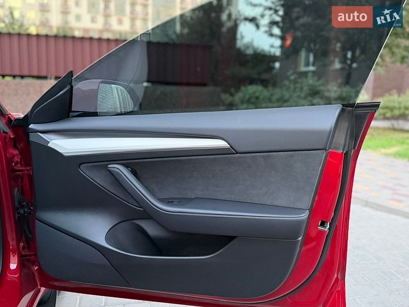 Седан Tesla Model 3 2022 в Одесі