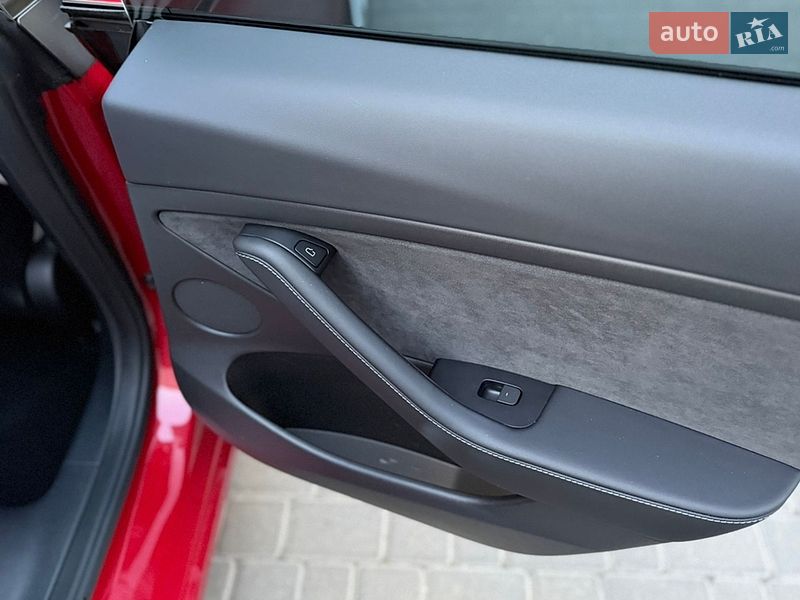 Седан Tesla Model 3 2022 в Одесі