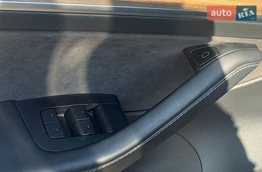 Седан Tesla Model 3 2022 в Киеве