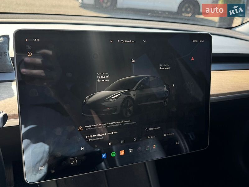 Седан Tesla Model 3 2022 в Киеве
