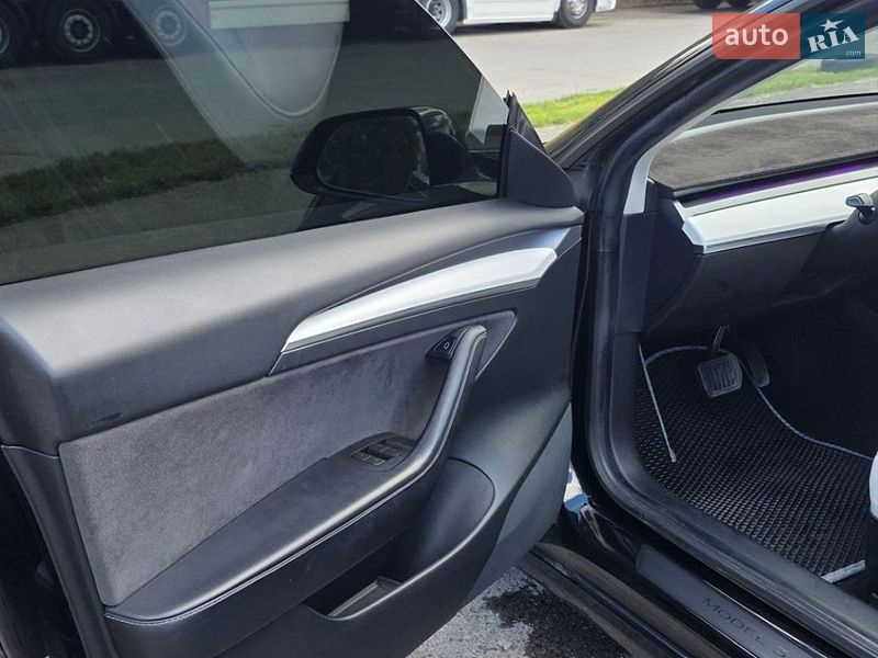 Седан Tesla Model 3 2021 в Львове фото 10 Седан Tesla Model 3 2021 в Львове