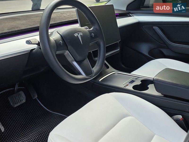 Седан Tesla Model 3 2021 в Львові фото 11 Седан Tesla Model 3 2021 в Львові