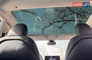 Седан Tesla Model 3 2024 в Кропивницком
