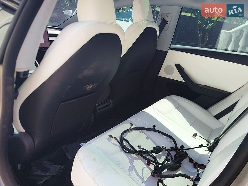 Седан Tesla Model 3 2025 в Киеве