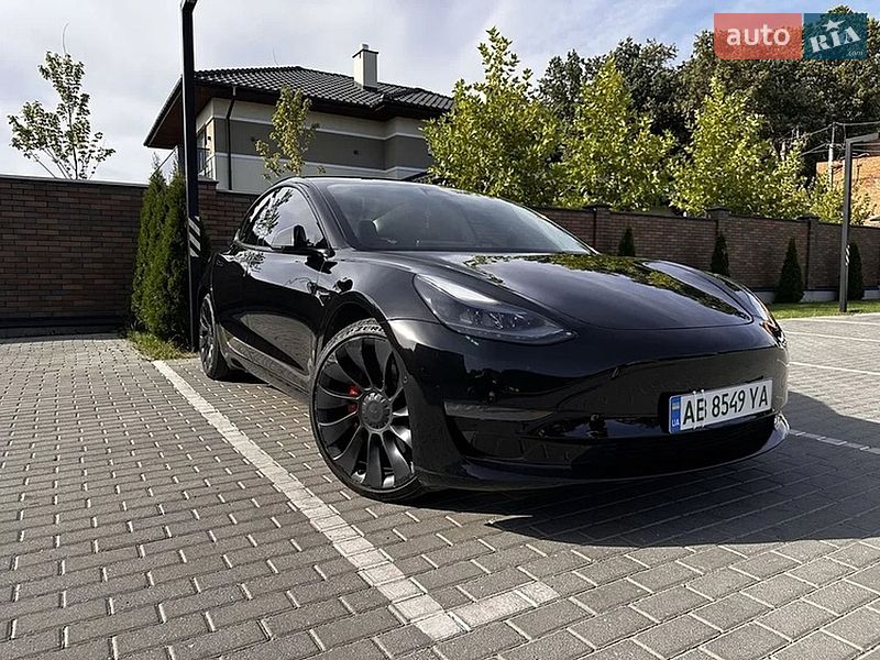 Седан Tesla Model 3 2021 в Житомирі