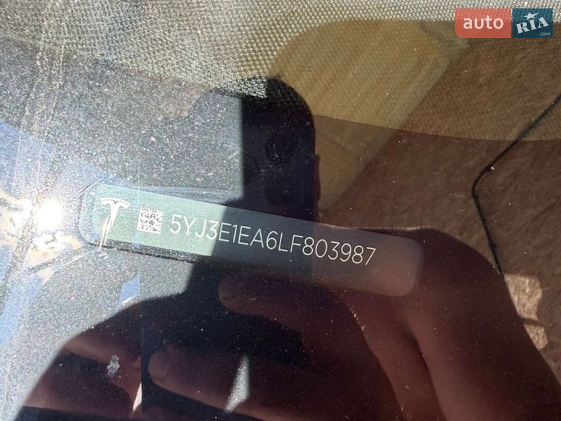 Седан Tesla Model 3 2020 в Житомире