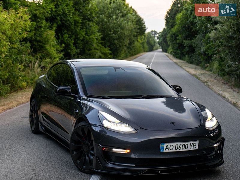Седан Tesla Model 3 2023 в Львове фото Седан Tesla Model 3 2023 в Львове