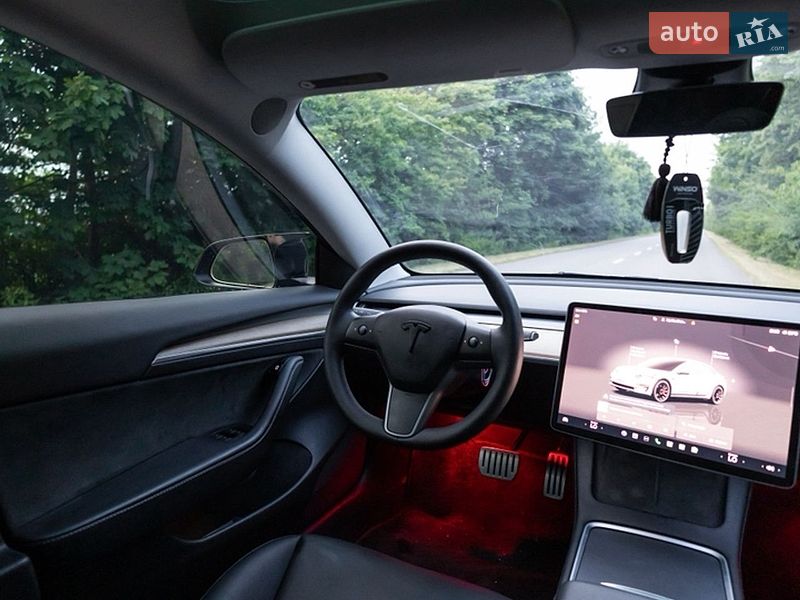 Седан Tesla Model 3 2023 в Львове фото 24 Седан Tesla Model 3 2023 в Львове