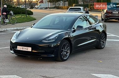 Седан Tesla Model 3 2020 в Радивилове
