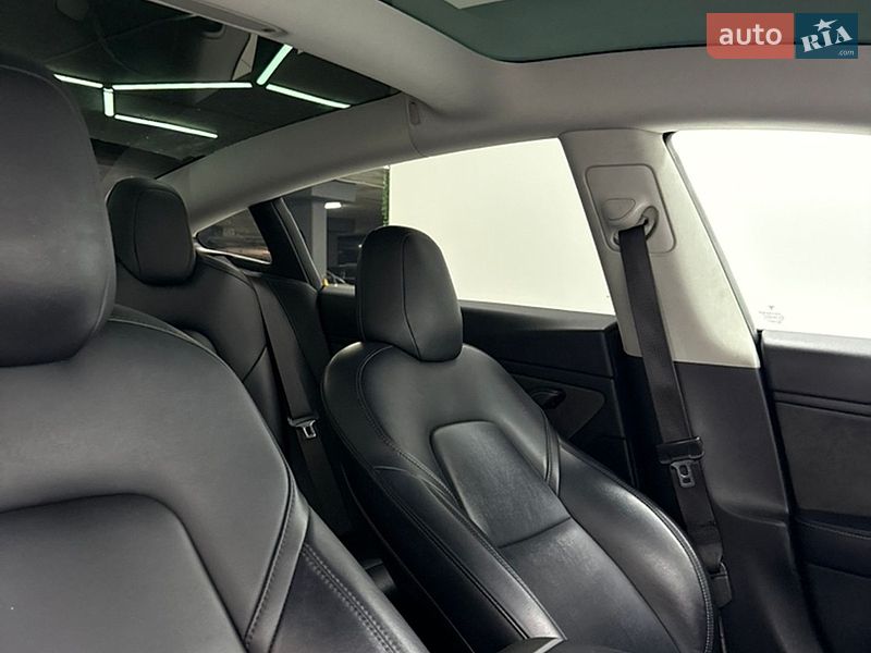 Седан Tesla Model 3 2018 в Одессе