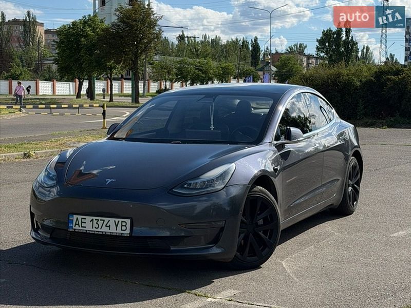 Tesla Model 3 2018