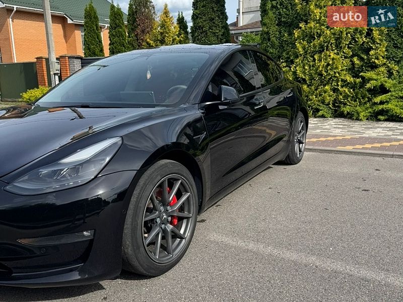 Седан Tesla Model 3 2021 в Киеве фото 3 Седан Tesla Model 3 2021 в Киеве