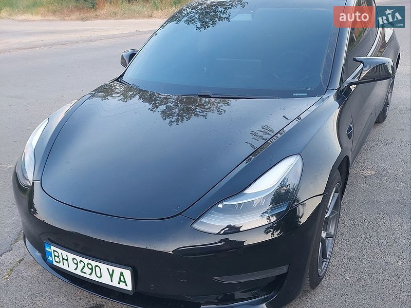 Седан Tesla Model 3 2021 в Одессе