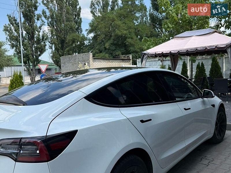 Tesla Model 3 2021