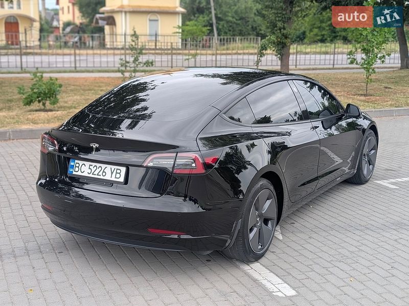 Седан Tesla Model 3 2021 в Коломые