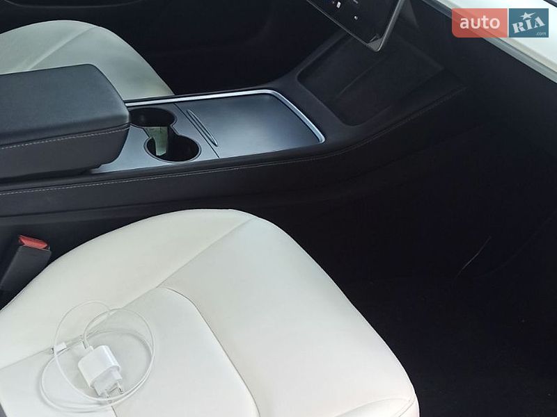 Седан Tesla Model 3 2022 в Харькове