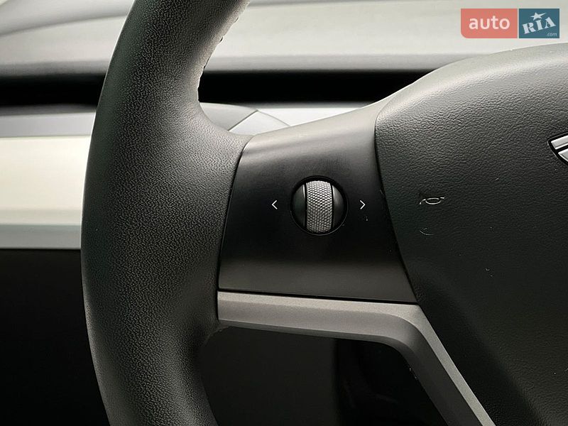 Седан Tesla Model 3 2021 в Ивано-Франковске
