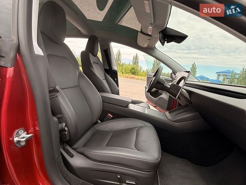 Седан Tesla Model 3 2025 в Рівному фото 38 Седан Tesla Model 3 2025 в Рівному