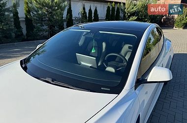 Седан Tesla Model 3 2021 в Золочеве