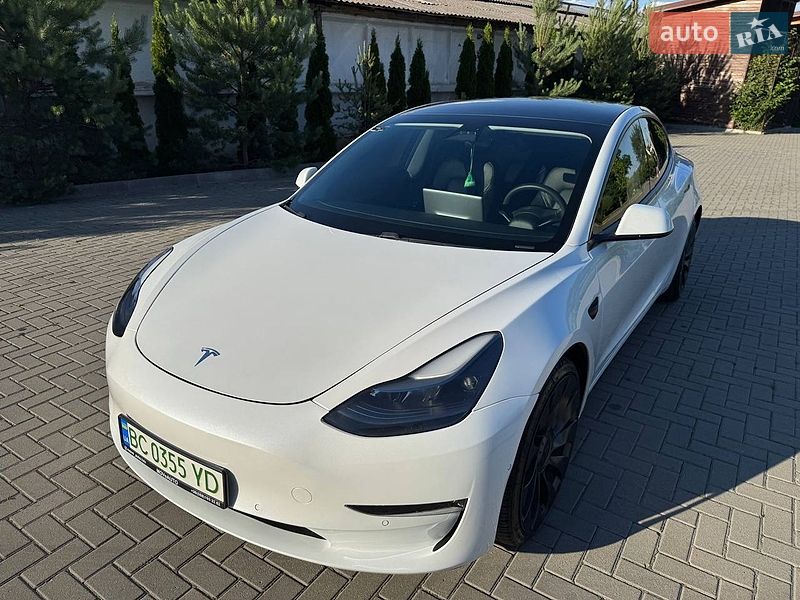 Седан Tesla Model 3 2021 в Золочеве