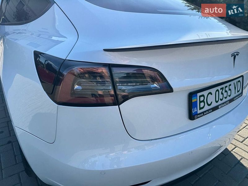 Седан Tesla Model 3 2021 в Золочеве