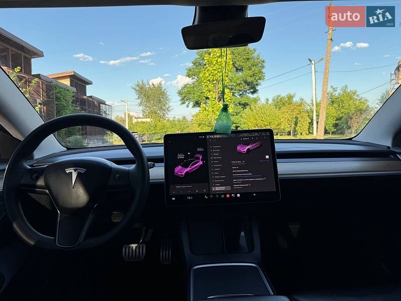 Седан Tesla Model 3 2021 в Золочеве