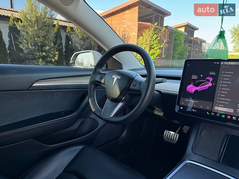 Седан Tesla Model 3 2021 в Золочеве