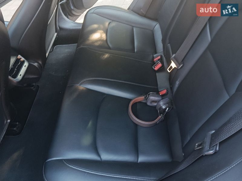 Седан Tesla Model 3 2019 в Днепре