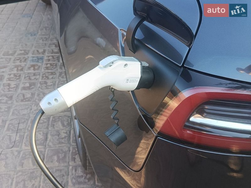 Седан Tesla Model 3 2019 в Днепре