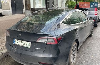 Седан Tesla Model 3 2018 в Києві