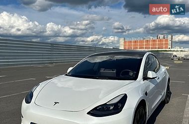 Седан Tesla Model 3 2021 в Львові