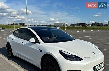 Седан Tesla Model 3 2021 в Львові