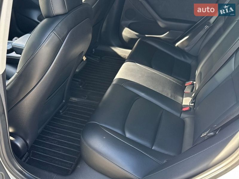 Седан Tesla Model 3 2021 в Львові