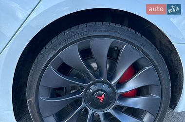 Седан Tesla Model 3 2021 в Львові