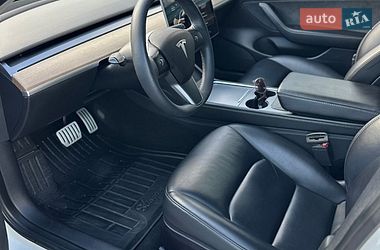 Седан Tesla Model 3 2021 в Львові