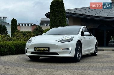Седан Tesla Model 3 2021 в Львове