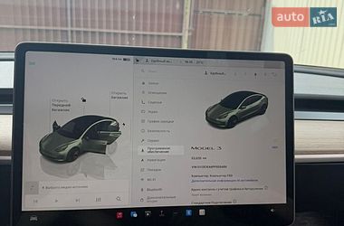 Седан Tesla Model 3 2023 в Броварах