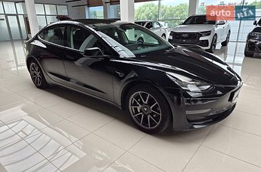 Седан Tesla Model 3 2022 в Хмельницком