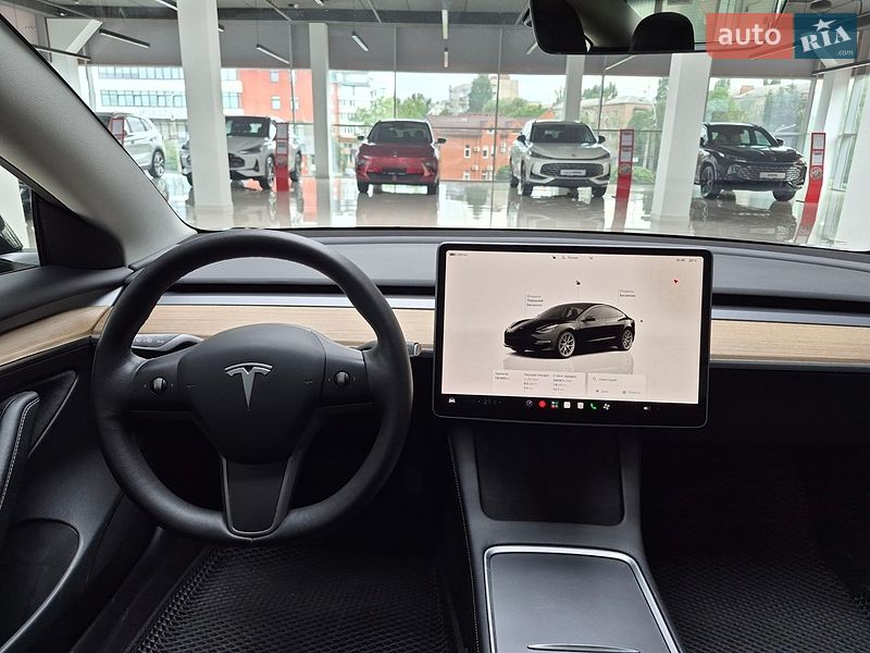 Седан Tesla Model 3 2022 в Хмельницком