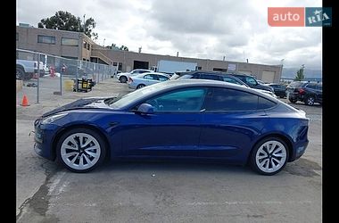 Седан Tesla Model 3 2021 в Черкасах