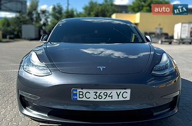 Седан Tesla Model 3 2020 в Львове