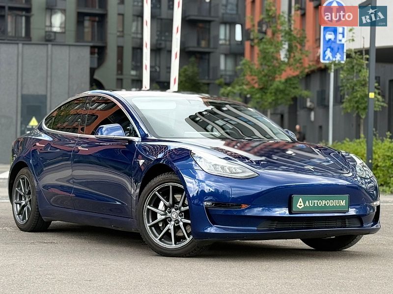 Tesla Model 3 2020