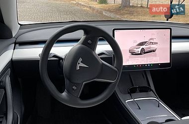 Седан Tesla Model 3 2022 в Кропивницком