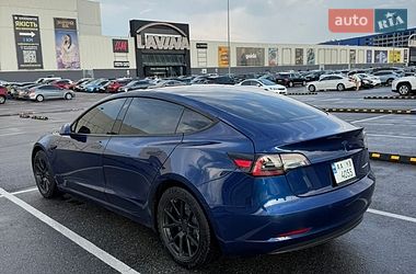 Седан Tesla Model 3 2021 в Киеве