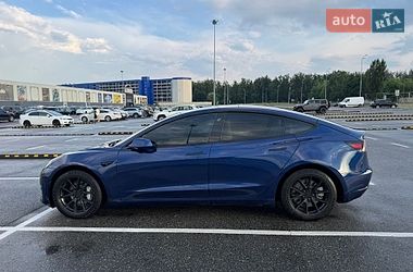Седан Tesla Model 3 2021 в Киеве
