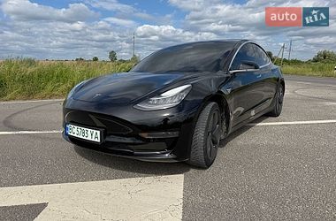Седан Tesla Model 3 2020 в Городке