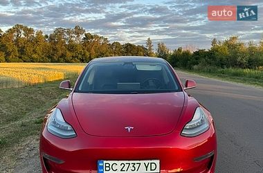 Седан Tesla Model 3 2018 в Львові