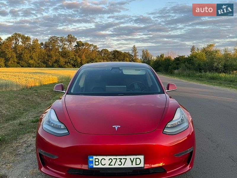 Tesla Model 3 2018